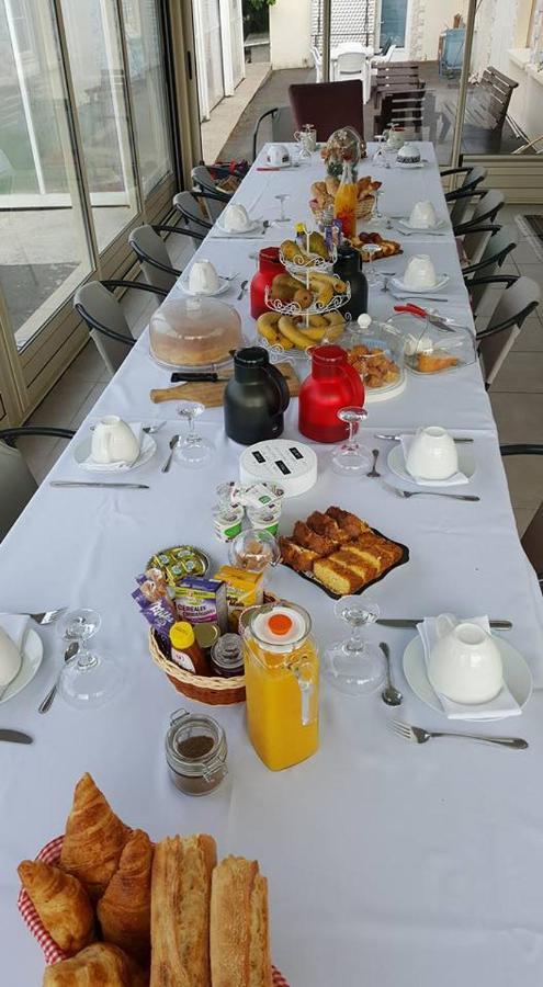 Chez Val Et Fred 85 Bed & Breakfast Les Essarts  Dış mekan fotoğraf